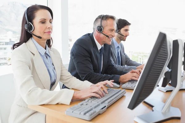 Equipe de negócios trabalhando duro — Fotografia de Stock