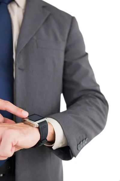 Geschäftsmann mit Smartwatch — Stockfoto