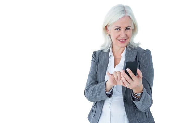 Affärskvinna ringer med smartphone — Stockfoto