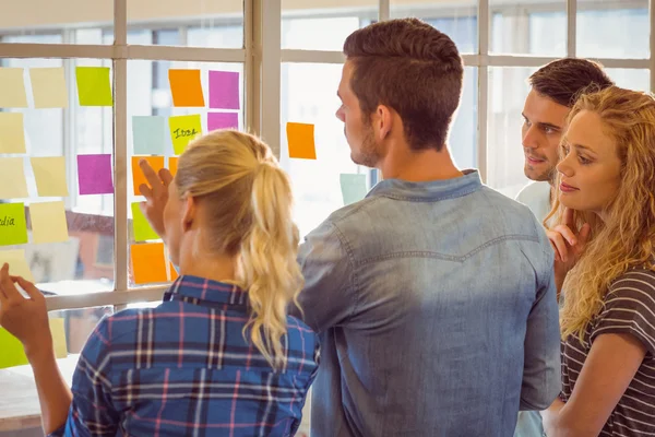 Jóvenes empresarios creativos — Foto de Stock