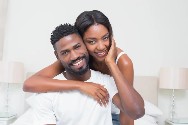 Pareja feliz pasando tiempo juntos — Foto de Stock