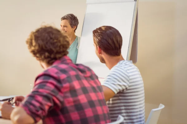 Kreativa affärskvinna i möte — Stockfoto