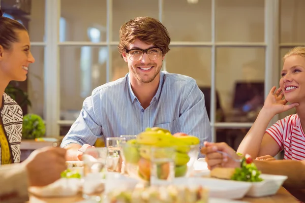 Business people having lunch — Stock Photo, Image