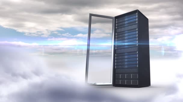 Torre server aperta su cielo nuvoloso — Video Stock