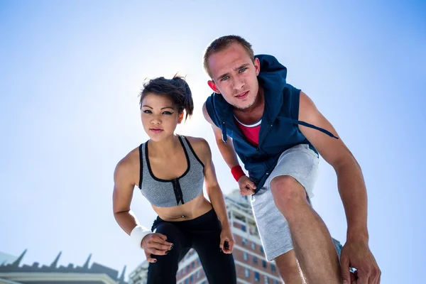 Portrét pár chystá parkour — Stock fotografie