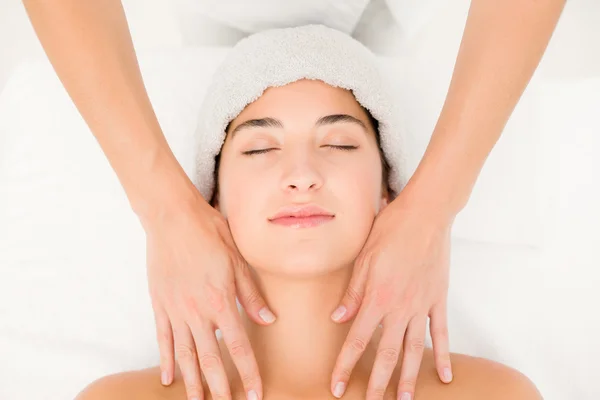 Woman receiving massage at spa center — Stock Photo, Image