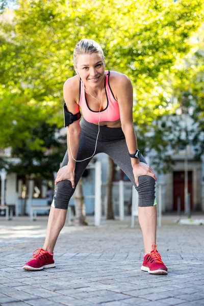 Bellissimo atleta che riposa — Foto Stock