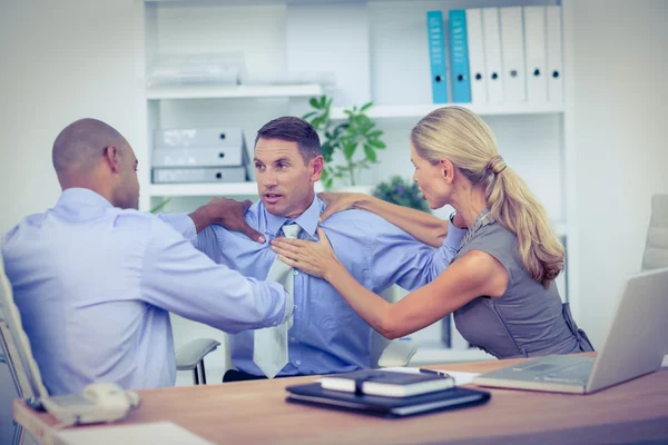 Zakelijke partners samen vechten — Stockfoto