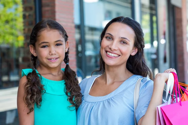 Portrait of a mother and her daughter — Stock Photo, Image