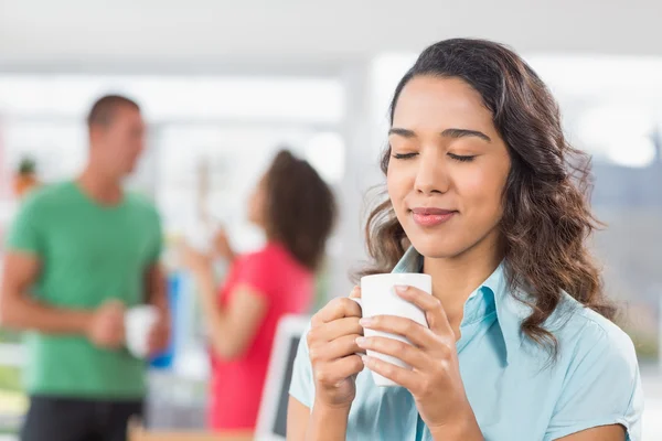 Coffee break for a young designer — Stock Photo, Image