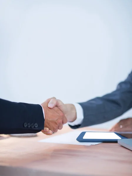 Two colleagues buinessmen shaking hands — Stock Photo, Image