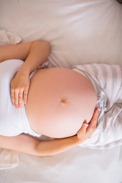 Pregnant woman belly — Stock Photo, Image