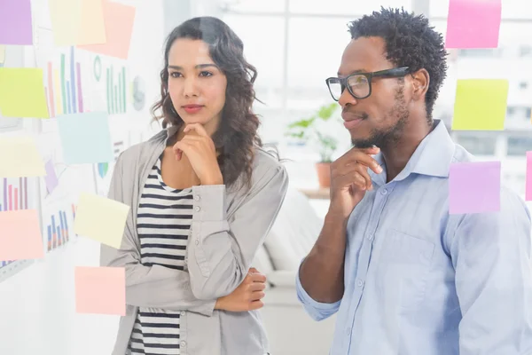 Jóvenes empresarios creativos —  Fotos de Stock