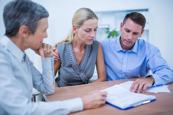 A business team brainstorming together — Stock Photo, Image