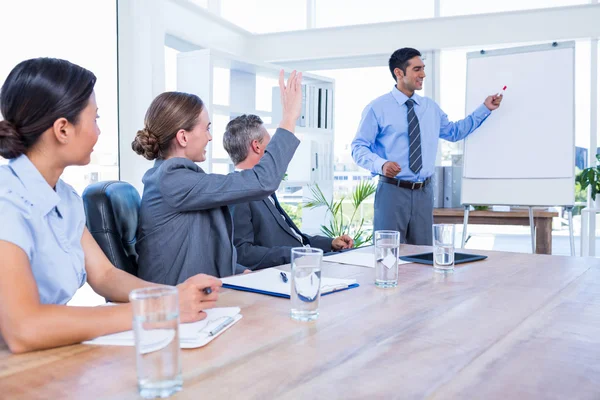 Empresários conversando durante uma reunião — Fotografia de Stock