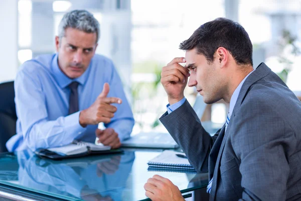 Mensen uit het bedrijfsleven hebben een argument — Stockfoto