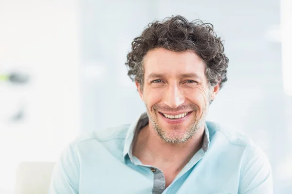 Retrato de hombre de negocios casual — Foto de Stock