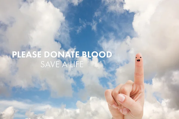 Донорство крови против голубого неба — стоковое фото