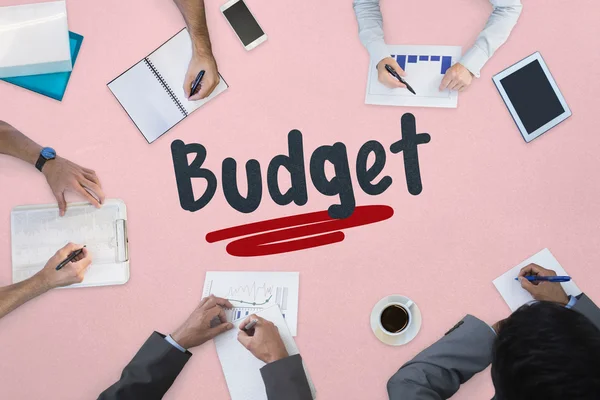 Orçamento contra reunião de negócios — Fotografia de Stock