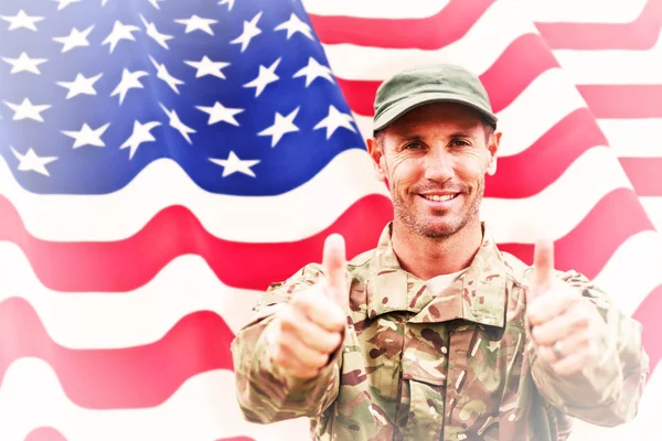 Soldier showing thumbs up — Stock Photo, Image