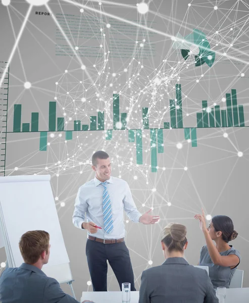 Equipo empresarial que interactúa durante la lluvia de ideas — Foto de Stock