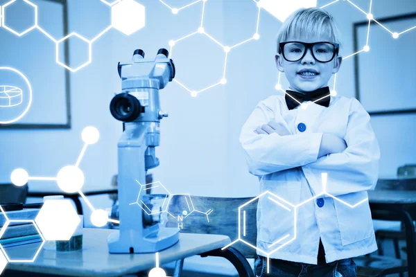 Schüler verkleidet sich als Wissenschaftler — Stockfoto