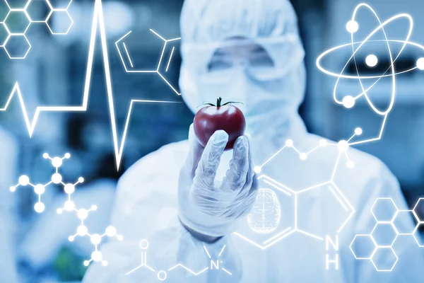 Woman standing at laboratory — Stock Photo, Image