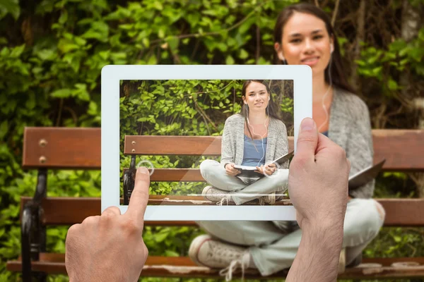 Hands holding tablet pc — Stock Photo, Image