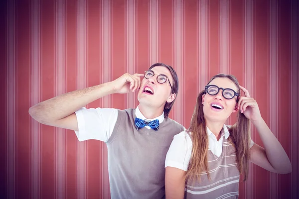 Les hipsters geek ont l'air confus — Photo