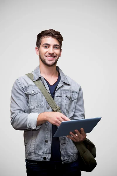 Student using tablet pc — Stock Photo, Image