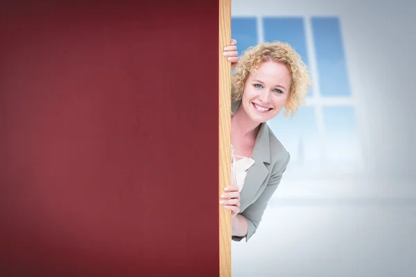 Woman showing card — Stock Photo, Image