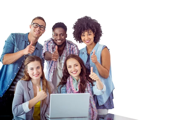 Estudiantes de moda trabajando en equipo — Foto de Stock