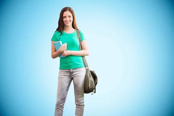 Estudiante sonriendo a cámara — Foto de Stock