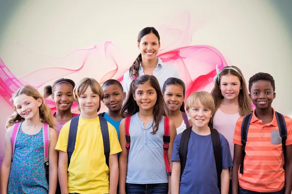 Pupils smiling at camera — Stock Photo, Image