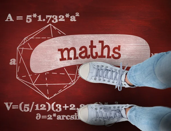 Parola matematica e donna che indossa formatori — Foto Stock