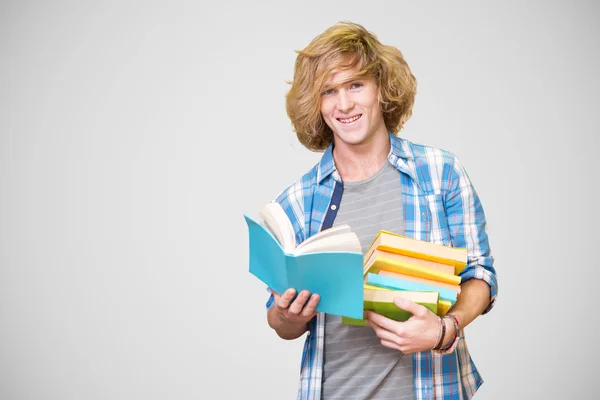 Livro de leitura do estudante — Fotografia de Stock