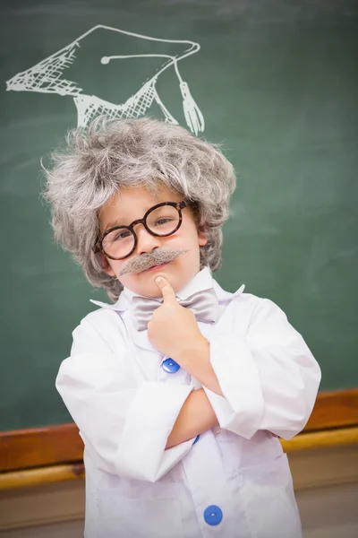 Schüler trägt Peruke und Brille — Stockfoto