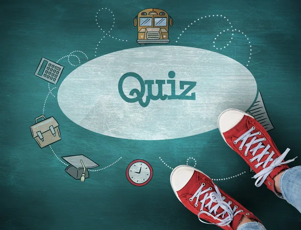 Het woord quiz en casual schoenen — Stockfoto