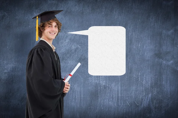 Visão de perfil de um estudante em roupão de pós-graduação — Fotografia de Stock