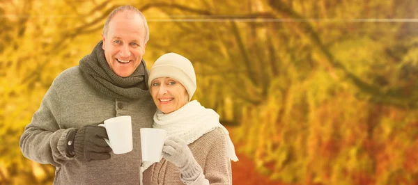 Felice coppia matura in abiti invernali — Foto Stock