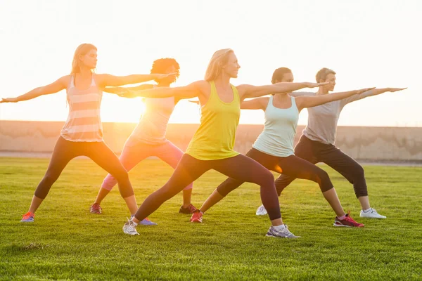 Sporty women warming up — Stock Photo, Image