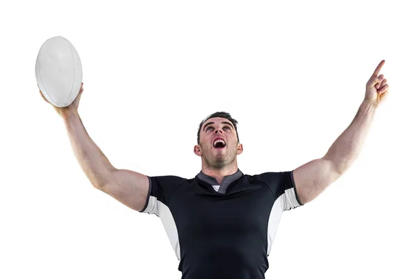 Joueur de rugby acclamant avec la balle — Photo