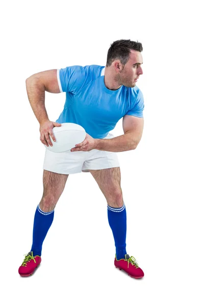 Rugby-Spieler wirft den Ball — Stockfoto