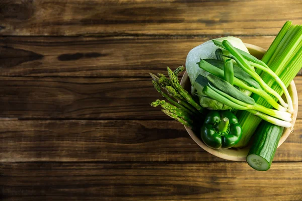 Green vegetables in bowl — Stock Photo, Image