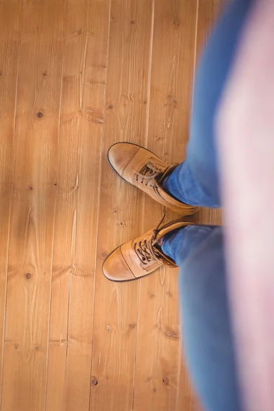 Mujer usando botas — Foto de Stock