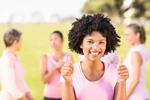 Jovencita sonriente —  Fotos de Stock