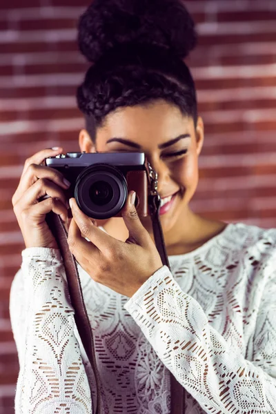 Hipster tomando una foto —  Fotos de Stock