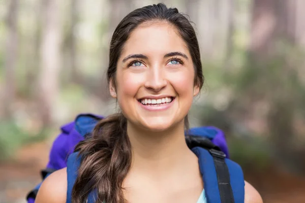 Gelukkig jogger op zoek weg — Stockfoto