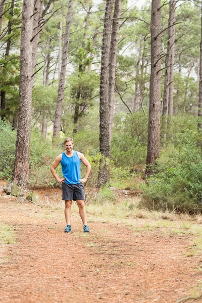 Gelukkig jogger permanent — Stockfoto