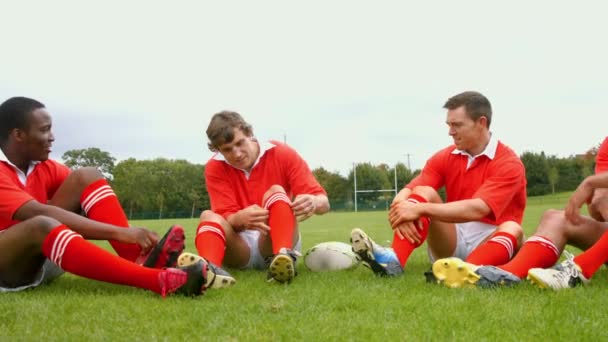 Rugby-Team bereitet sich auf ein Spiel vor — Stockvideo